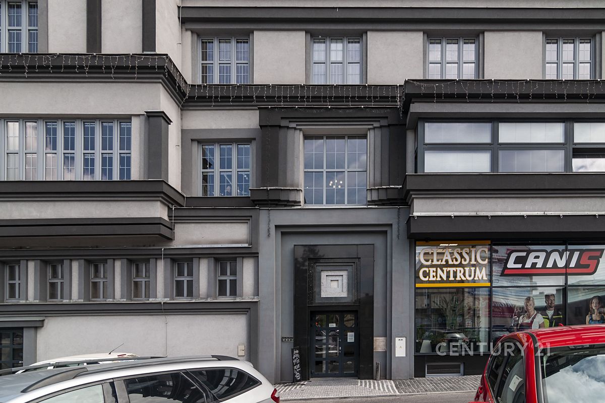 Pronájem kanceláře 61 m² – fotografie 2