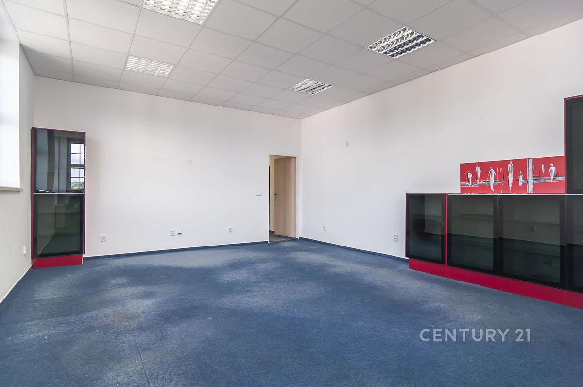 Pronájem kanceláře 61 m² – fotografie 5
