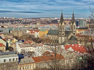 Pronájem kanceláře 370 m²