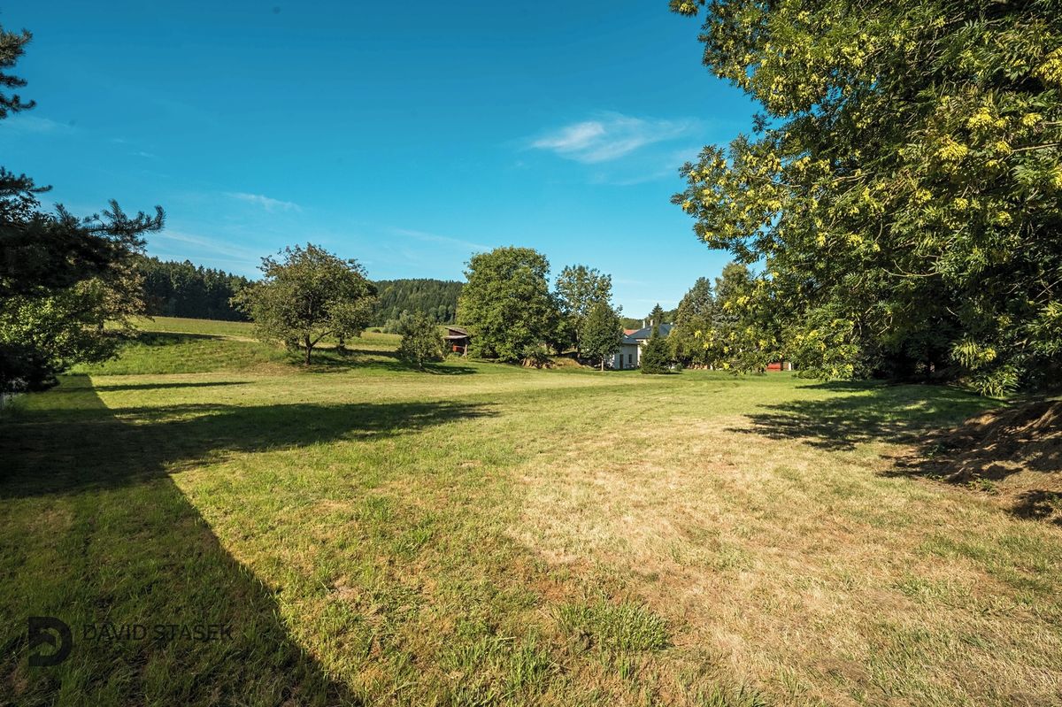 Prodej stavebního pozemku 1783 m² – fotografie 2