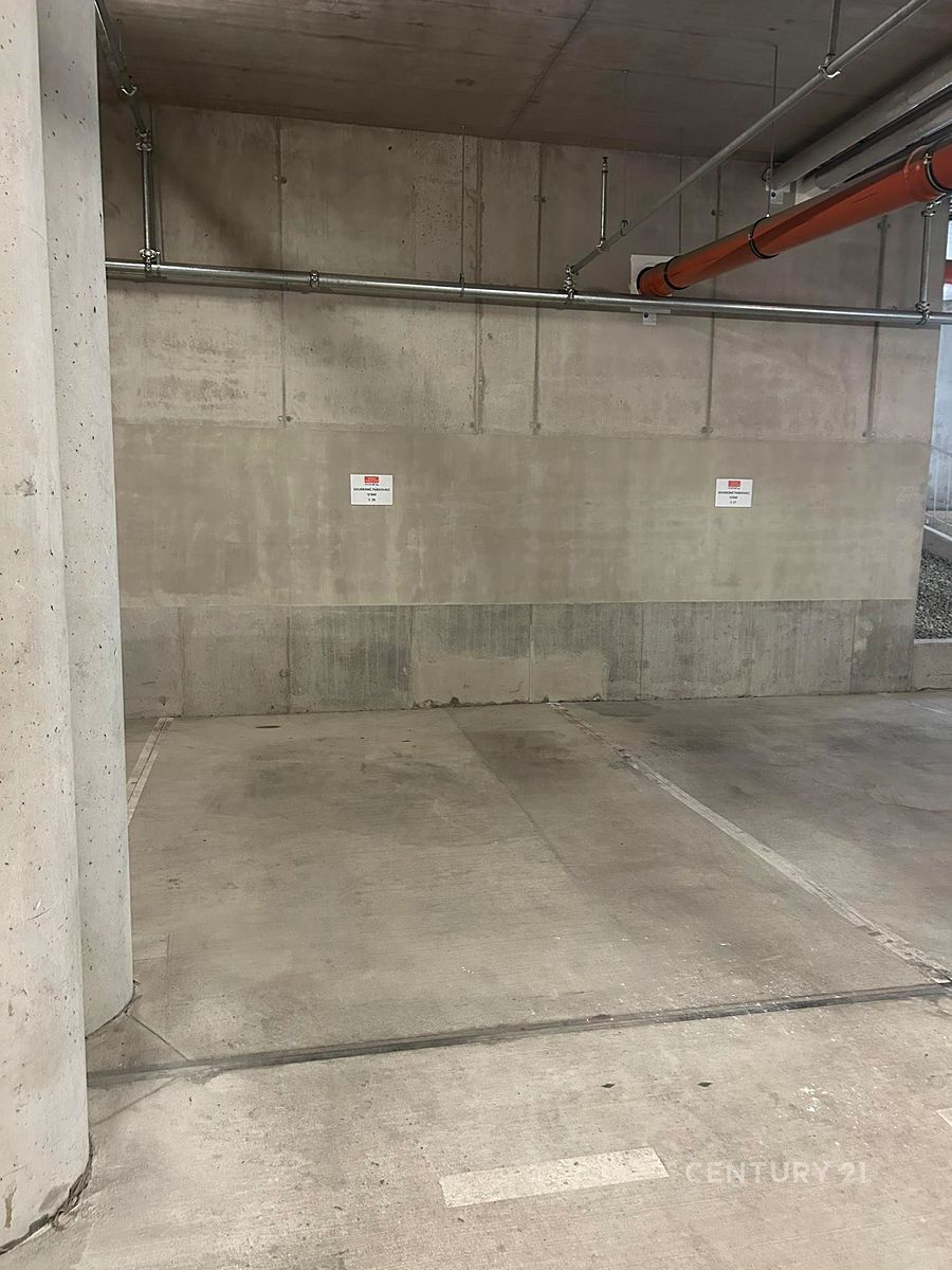 Pronájem garážového stání 14 m² – fotografie 3