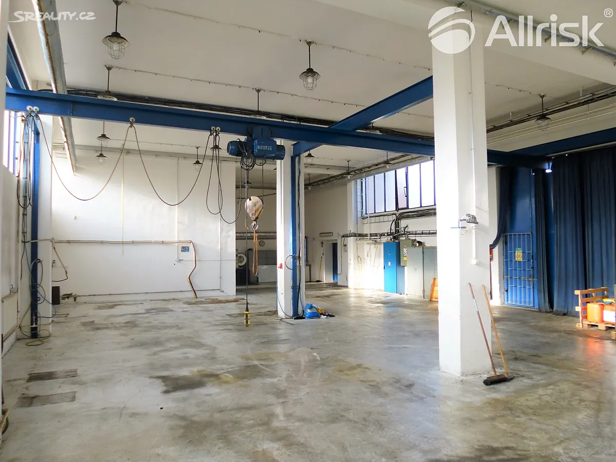 Pronájem výrobní haly, prostoru 900 m² – pohled 2