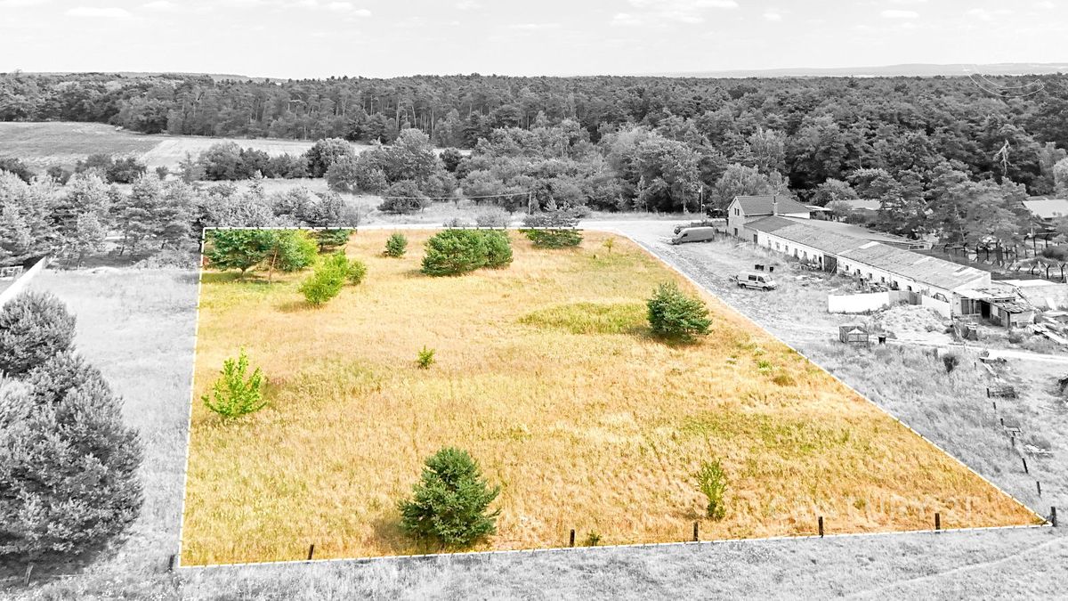 Prodej stavebního pozemku 5657 m² – fotografie 2