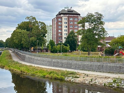 Комерційне приміщення на продаж, 8 262 м² (2 з 20)