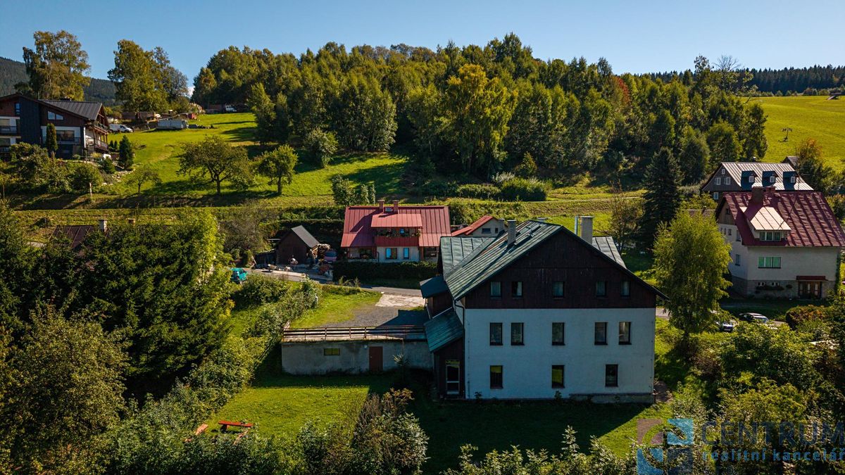 Prodej chalupy 360 m², pozemek 3294 m²