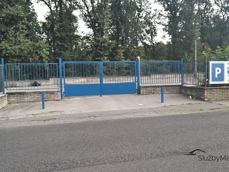 Pronájem garážového stání 15 m², Praha – náhled fotky 2