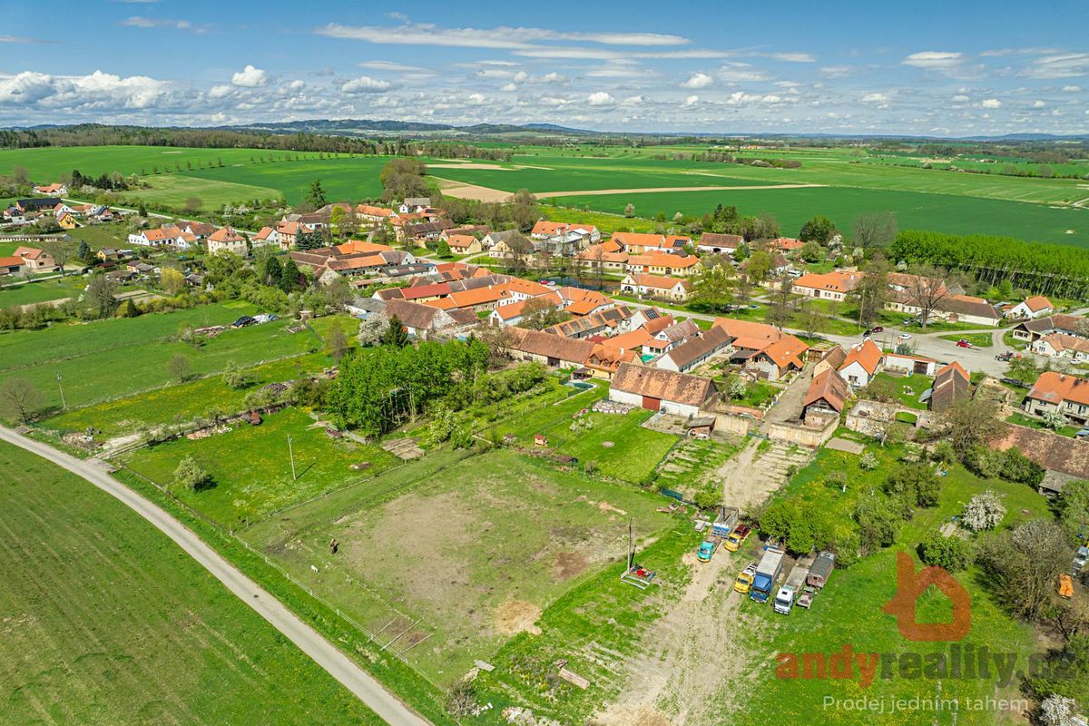 Prodej rodinného domu 165 m², pozemek 2623 m²