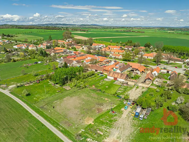 Prodej rodinného domu 165 m², pozemek 2623 m², Mahouš – náhled fotky 1