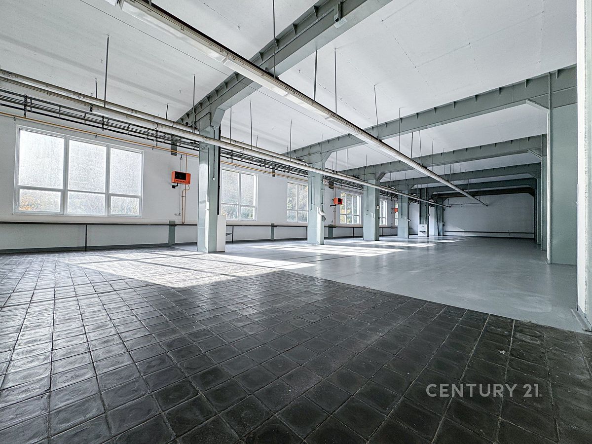 Pronájem výrobní haly, prostoru 1920 m² – fotografie 2