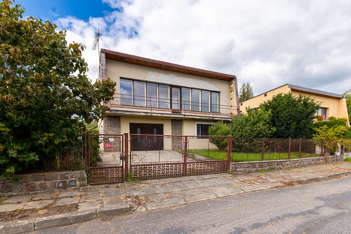 Prodej rodinného domu 166 m², pozemek 807 m²