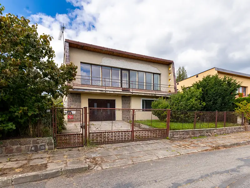 Prodej rodinného domu 166 m², pozemek 807 m², Týnec nad Labem – náhled fotky 1