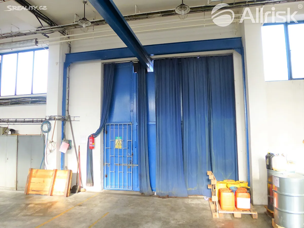 Pronájem výrobní haly, prostoru 900 m² – pohled 3
