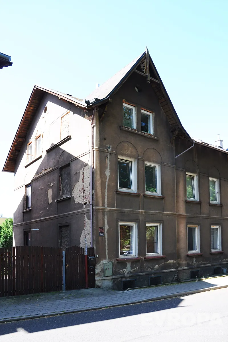 Prodej rodinného domu 160 m², pozemek 196 m²
