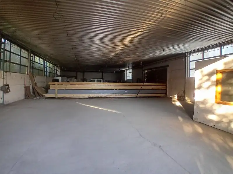 Pronájem skladového prostoru 200 m², Znojmo – náhled fotky 2