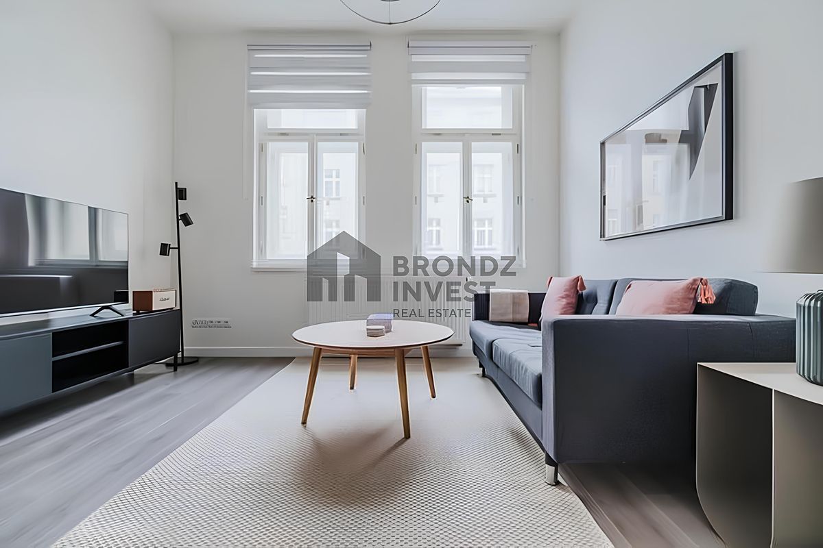 Pronájem bytu 2+kk 45 m² – fotografie 2