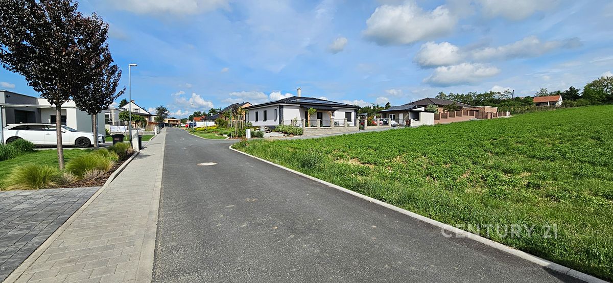 Prodej stavebního pozemku 1416 m² – fotografie 2