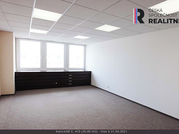Pronájem komerčního prostoru, 29 m² (12 z 23)