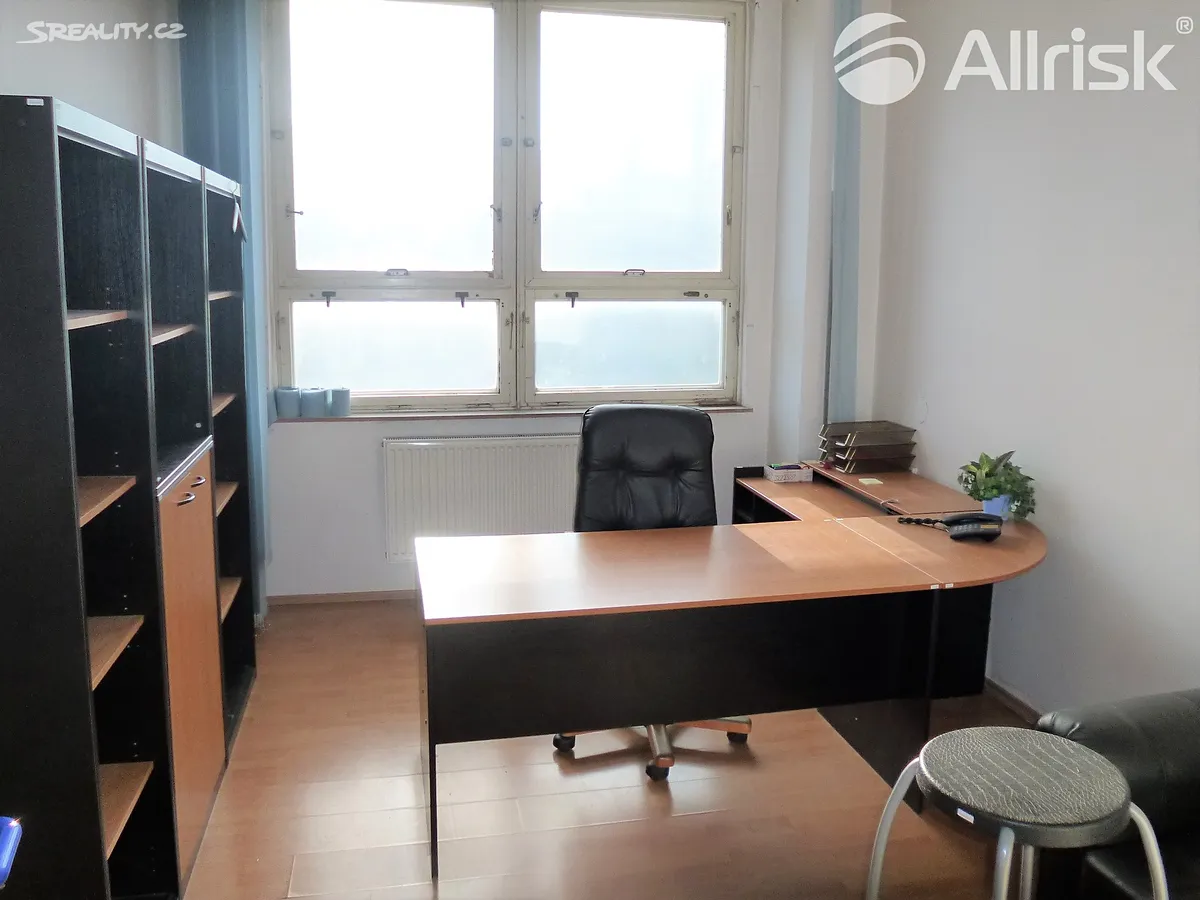 Pronájem výrobní haly, prostoru 900 m² – pohled 6