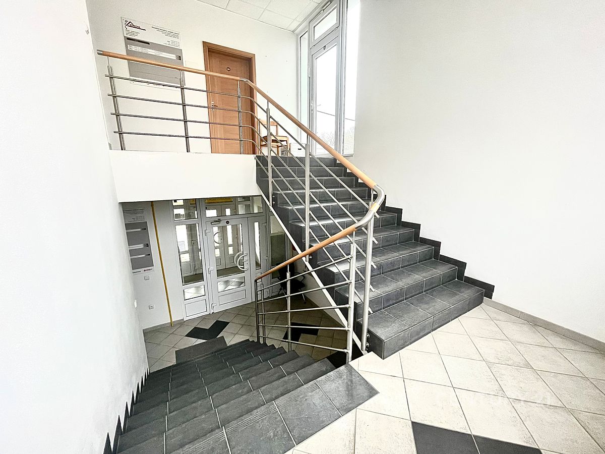 Pronájem kanceláře 38 m² – fotografie 3