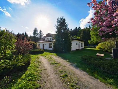 Prodej  rodinného domu 575 m², pozemek 9 674 m²