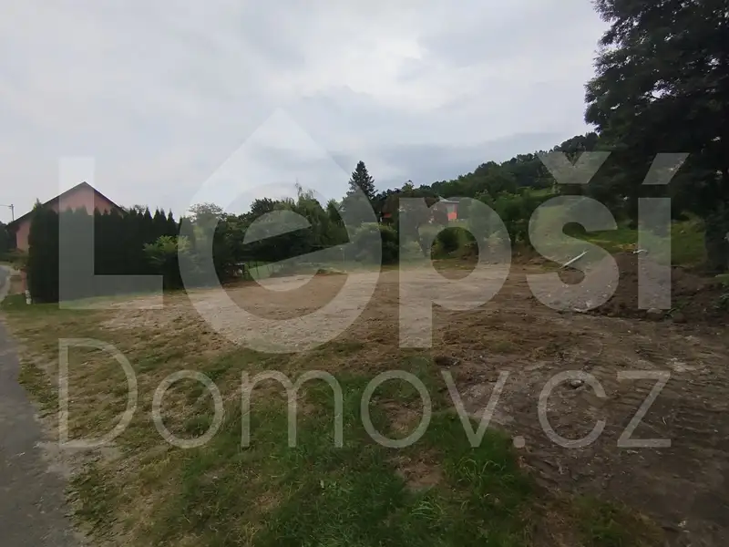 Prodej stavebního pozemku 680 m², Vápenná – náhled fotky 1
