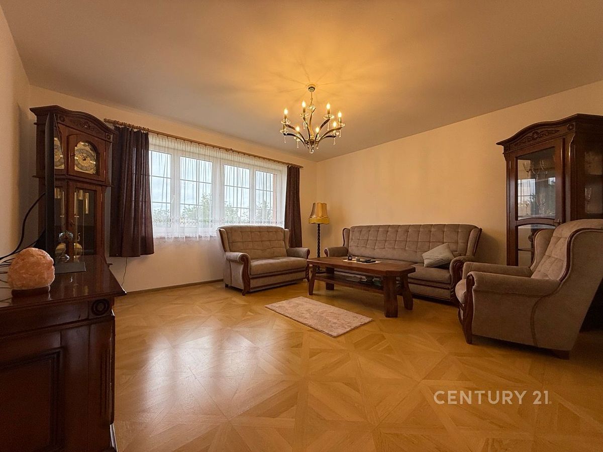 Prodej rodinného domu 275 m², pozemek 3605 m² – fotografie 5