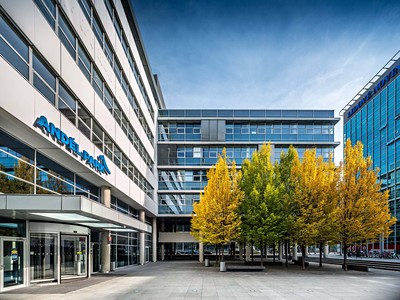 Pronájem kanceláře 2 350 m²