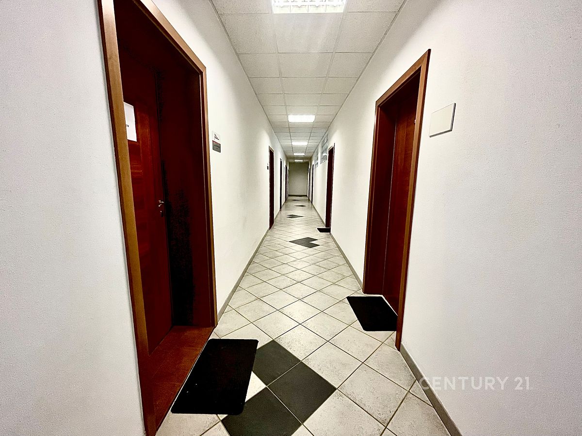Pronájem kanceláře 38 m² – fotografie 4
