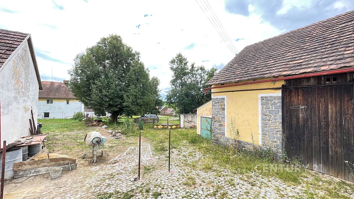 Prodej rodinného domu 263 m², pozemek 1473 m² – fotografie 3
