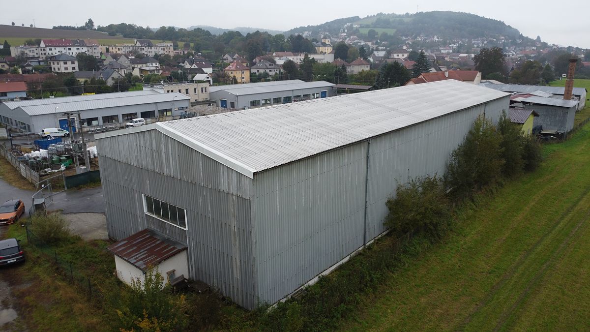Pronájem skladového prostoru 1900 m² – fotografie 3