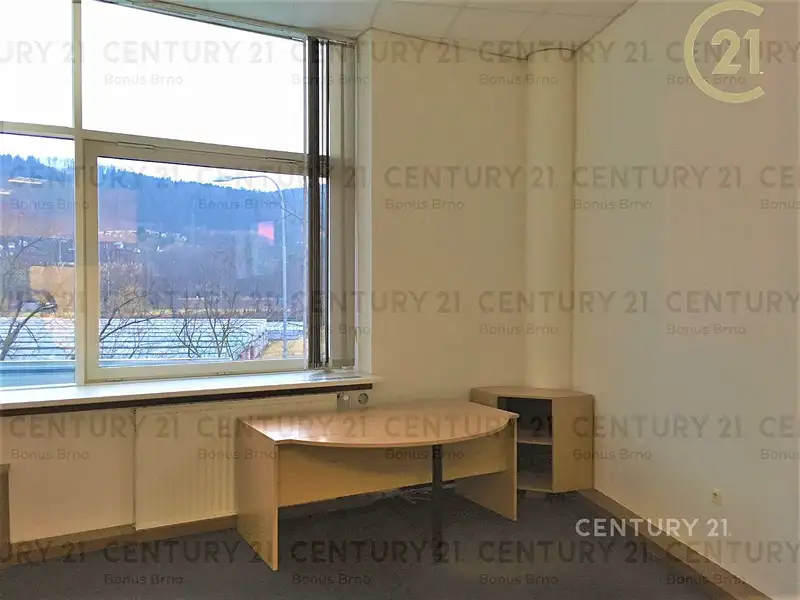 Pronájem kanceláře 20 m², Blansko – náhled fotky 3