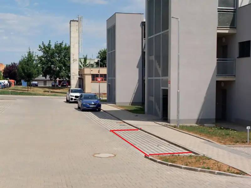 Prodej specifického typu nemovitosti 13 m², Znojmo – náhled fotky 1