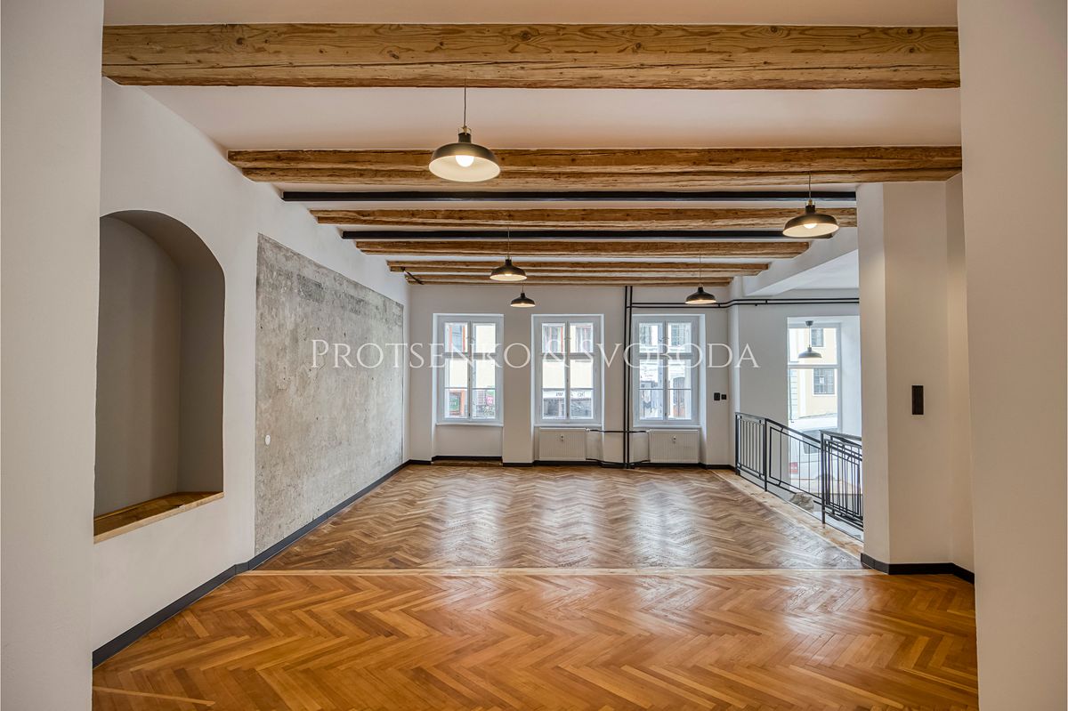 Pronájem obchodního prostoru 127 m²