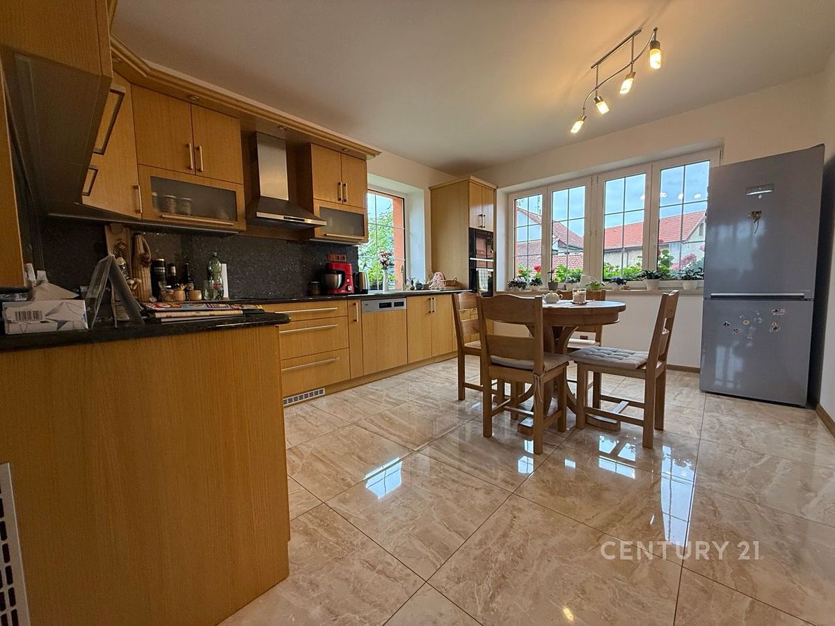 Prodej rodinného domu 275 m², pozemek 3605 m² – fotografie 3