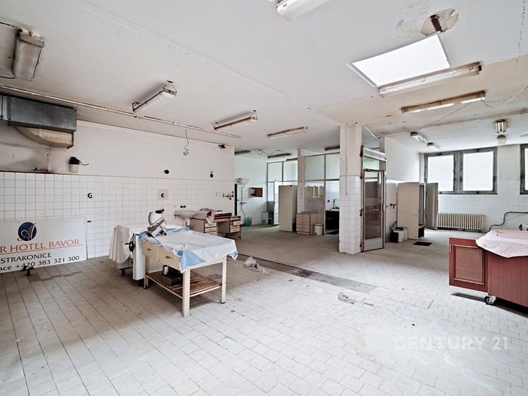 Комерційне приміщення на продаж, 8 262 м² (19 з 20)