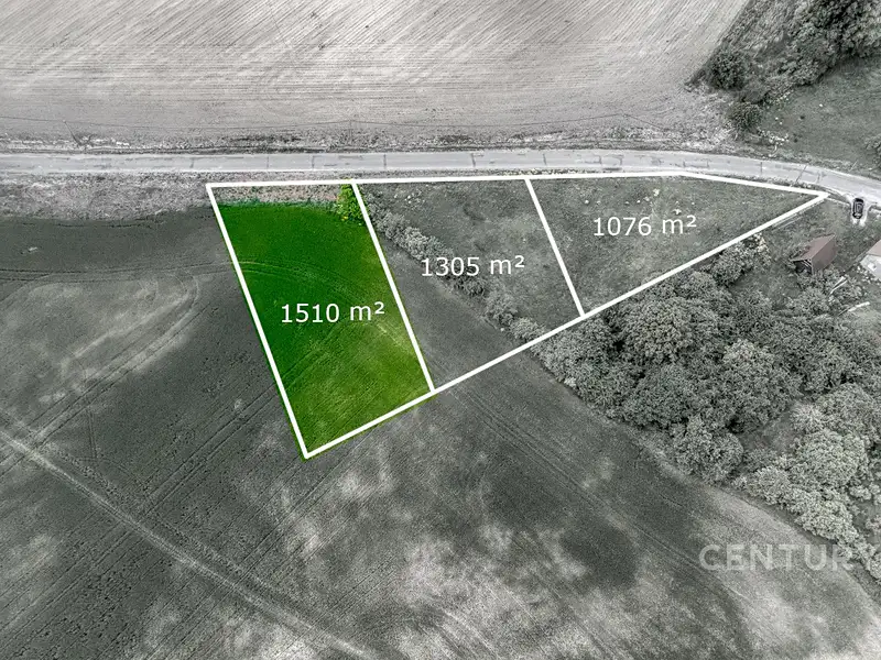 Prodej stavebního pozemku 1510 m², Chrást – náhled fotky 1