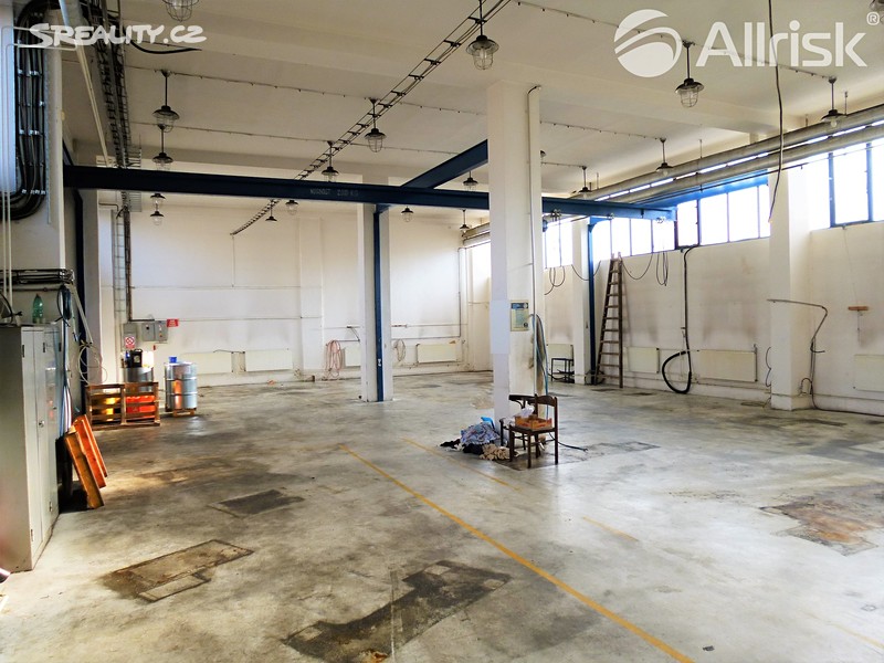Pronájem výrobní haly, prostoru 900 m², okres Brno-město