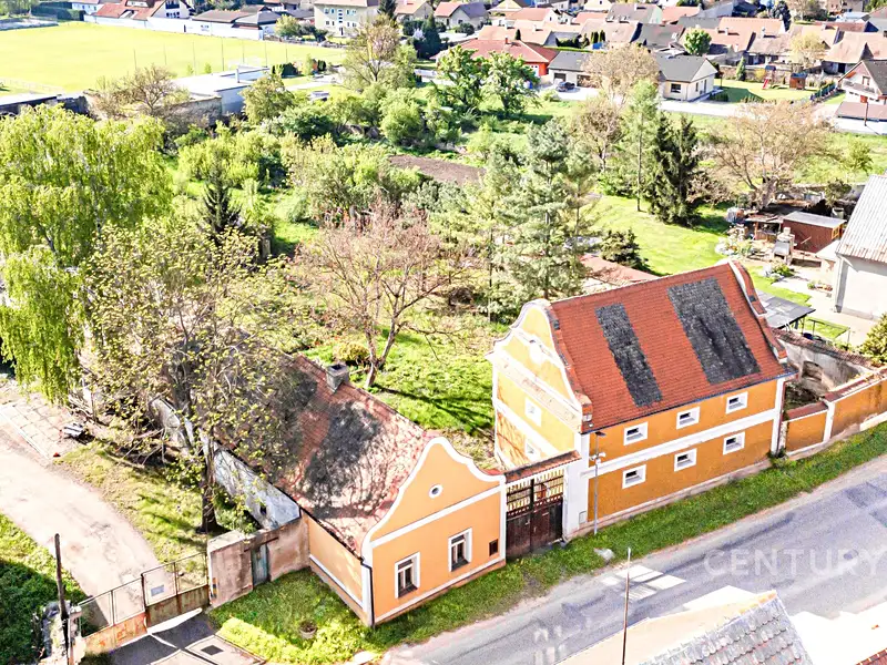 Prodej zemědělské usedlosti 260 m², pozemek 4006 m², Budyně nad Ohří – náhled fotky 1