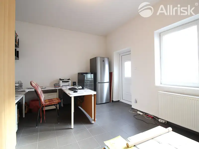 Prodej komerčního pozemku 1208 m², Židlochovice – náhled fotky 2
