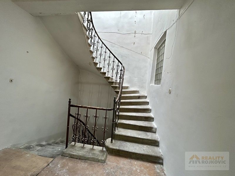 Prodej vícegeneračního domu 315 m², pozemek 235 m² – fotografie 4