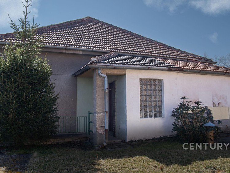 Prodej domu, 186 m² (2 z 9)