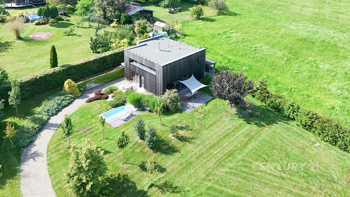 Prodej rodinného domu 183 m², pozemek 6850 m²