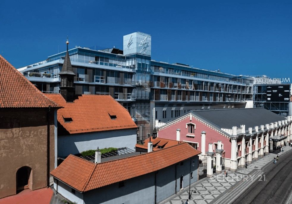 Pronájem kanceláře 653 m²