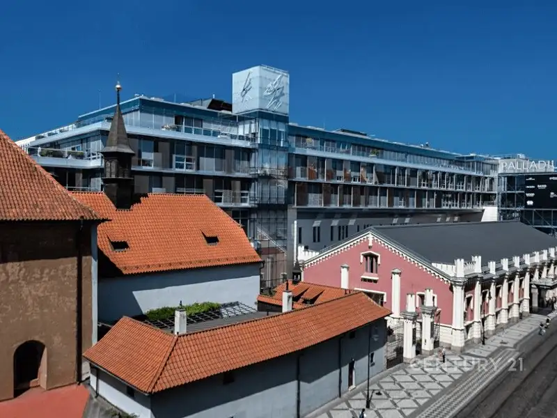 Pronájem kanceláře 653 m², Praha – náhled fotky 1