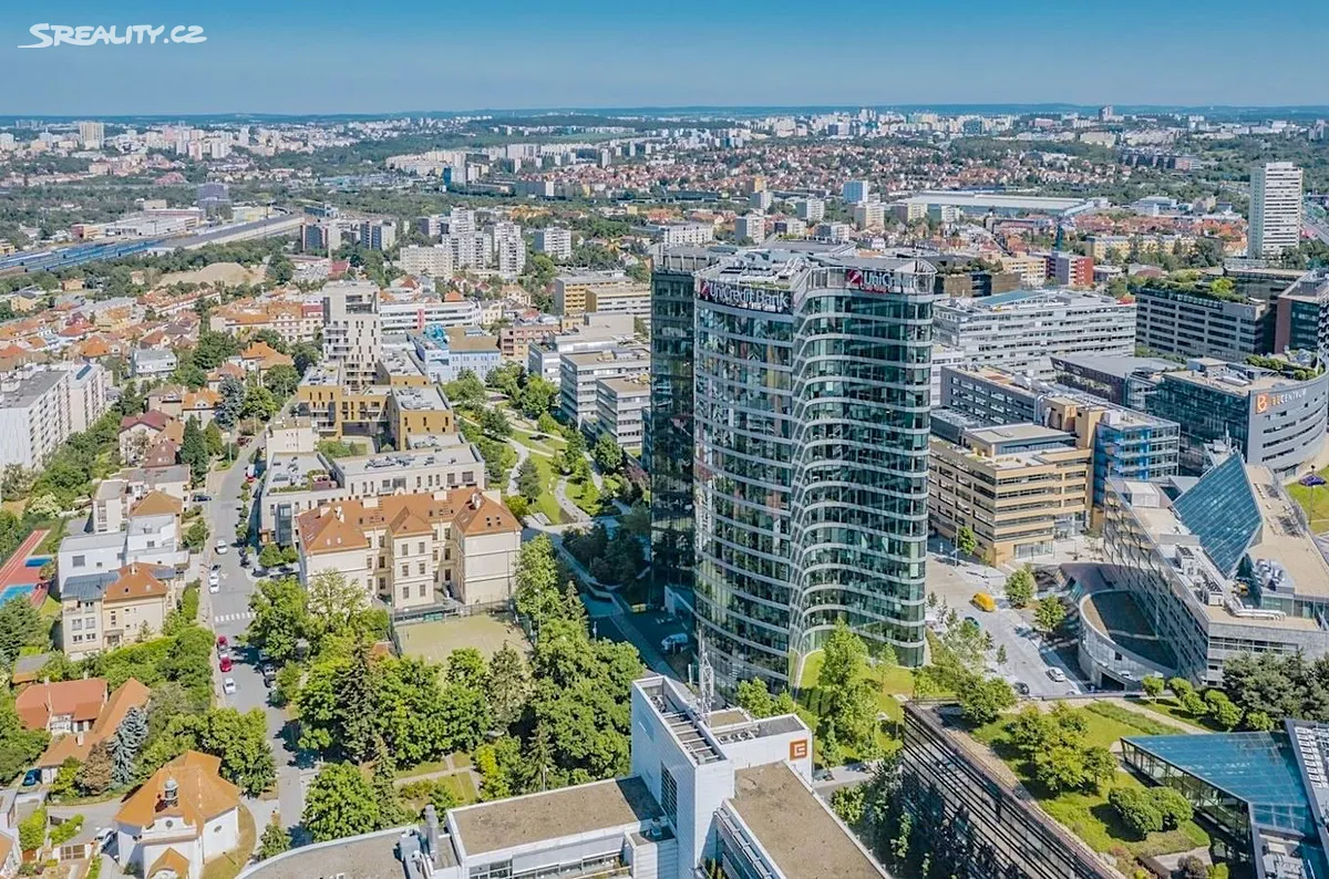 Pronájem kanceláře 450 m², Praha