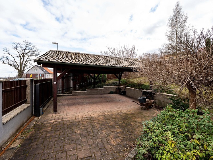 Prodej domu, 231 m² (31 z 54)