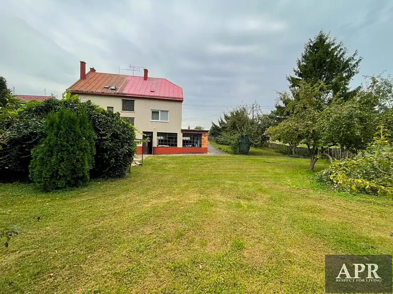 Prodej rodinného domu 234 m², pozemek 1436 m², Horní Němčí – náhled fotky 1