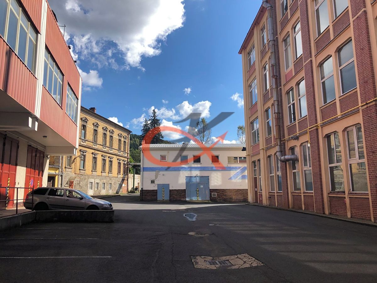 Pronájem komerční nemovitosti 1500 m² – fotografie 2