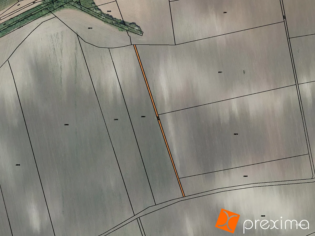 Prodej podílu 1/6 pole 88 m²