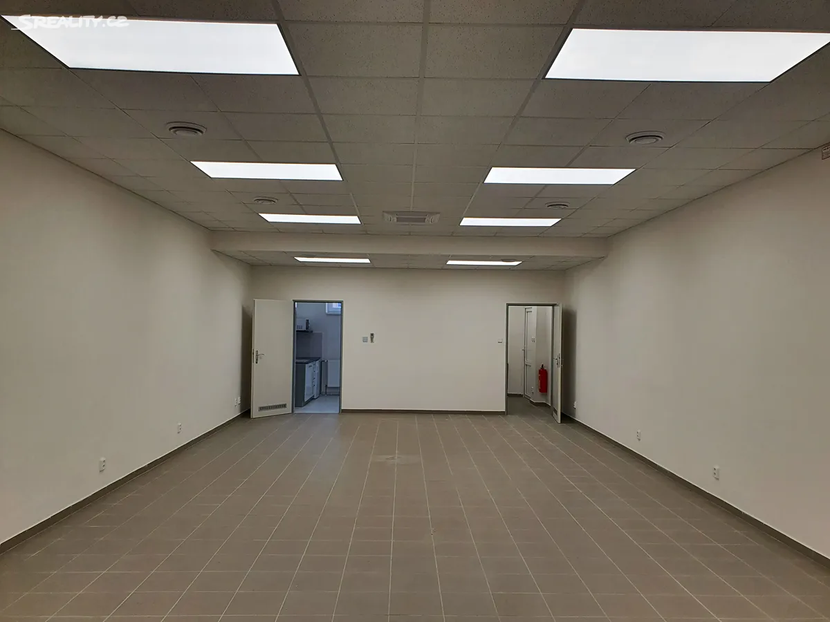Pronájem obchodního prostoru 87 m² – pohled 2